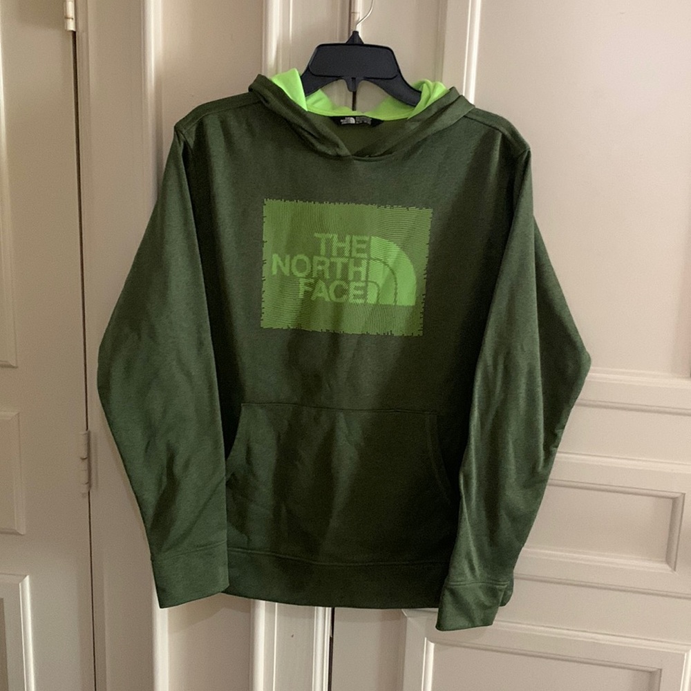 NWOT North Face hoodie YXL